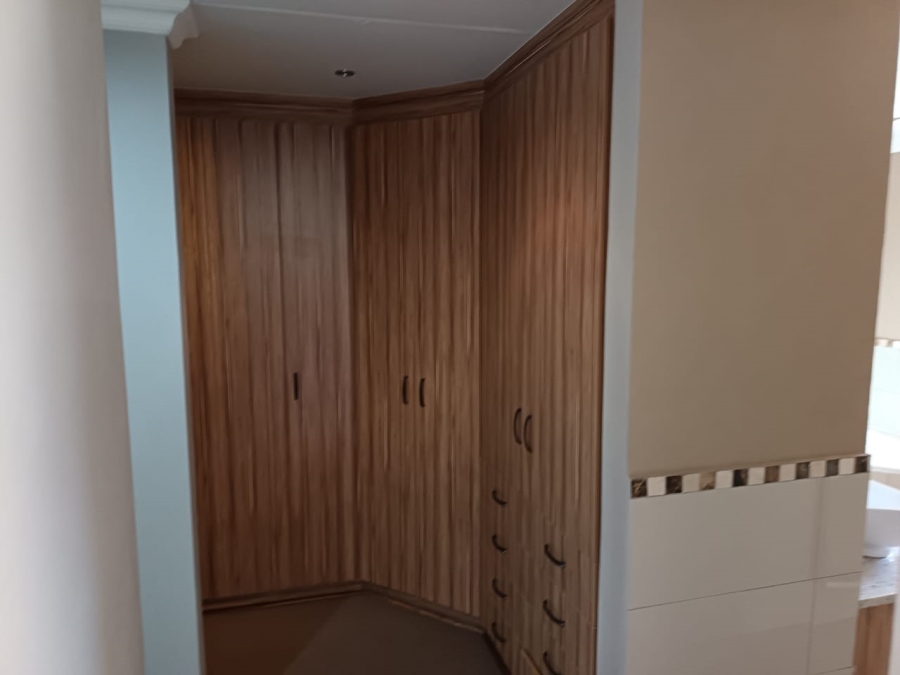 To Let 3 Bedroom Property for Rent in Hillside Free State